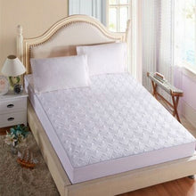 Load image into Gallery viewer, Anti-Bacterial Quilted Fitted Mattress Protector