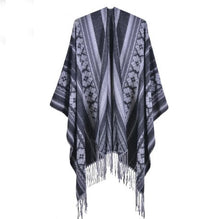 Load image into Gallery viewer, Fashion Women&#39;s Stripe Scarf