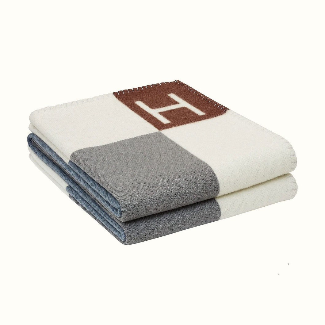 800gm Striped Cashmere Blend Blanket- All Season 140cm x 170cm