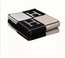 Load image into Gallery viewer, Cashmere Wool Blanket 900gm - 130cm x 180cm