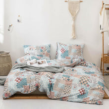 Load image into Gallery viewer, Paisley Quilt Cover Set
