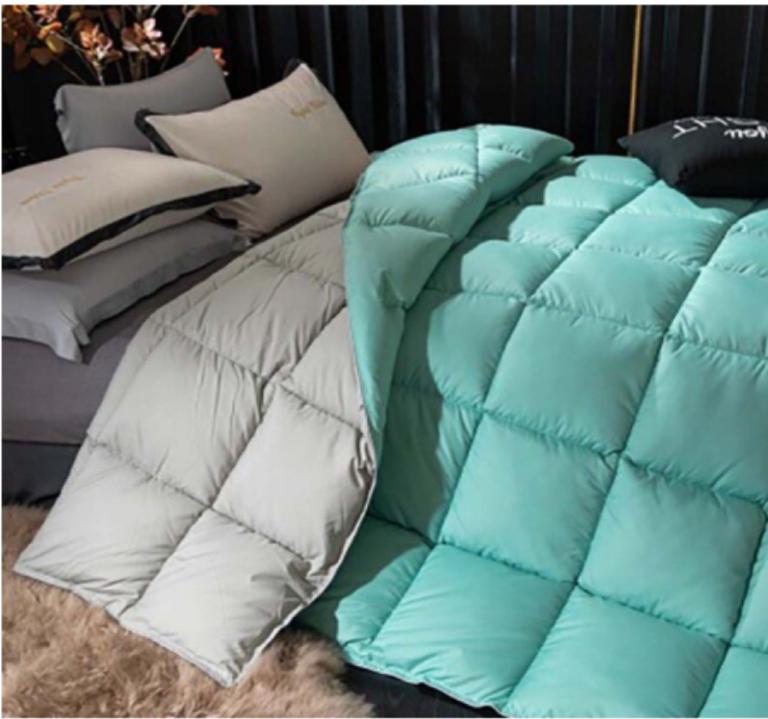 95% White Goose Down Quilted Comforter
